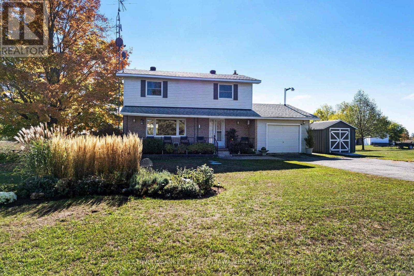 1053 Mitchell Road, Lanark Highlands, Ontario  K0G 1K0 - Photo 6 - X12487084