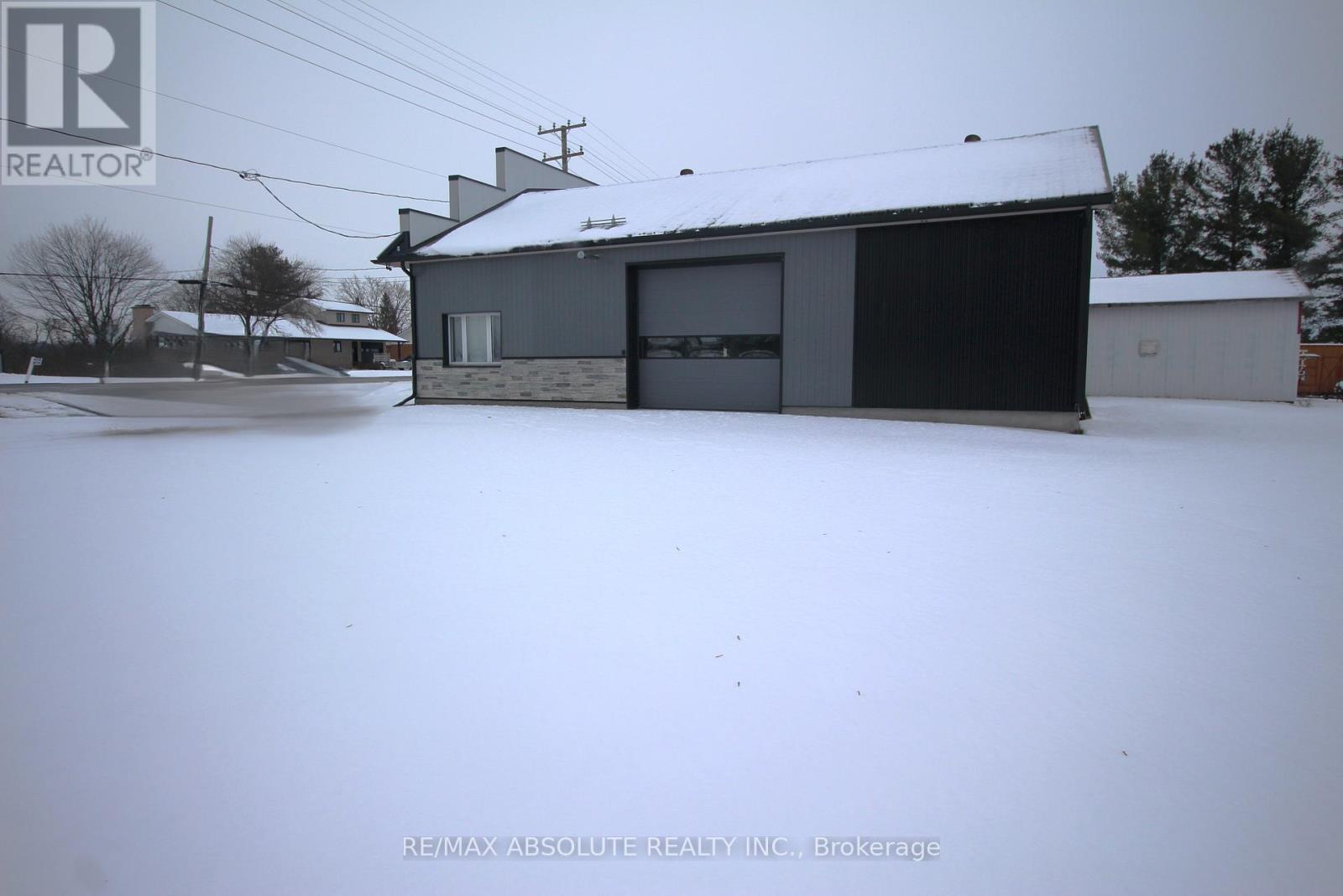 547 County Rd 9 Road, Alfred And Plantagenet, Ontario K0B 1L0 - Photo 3 - X12501662