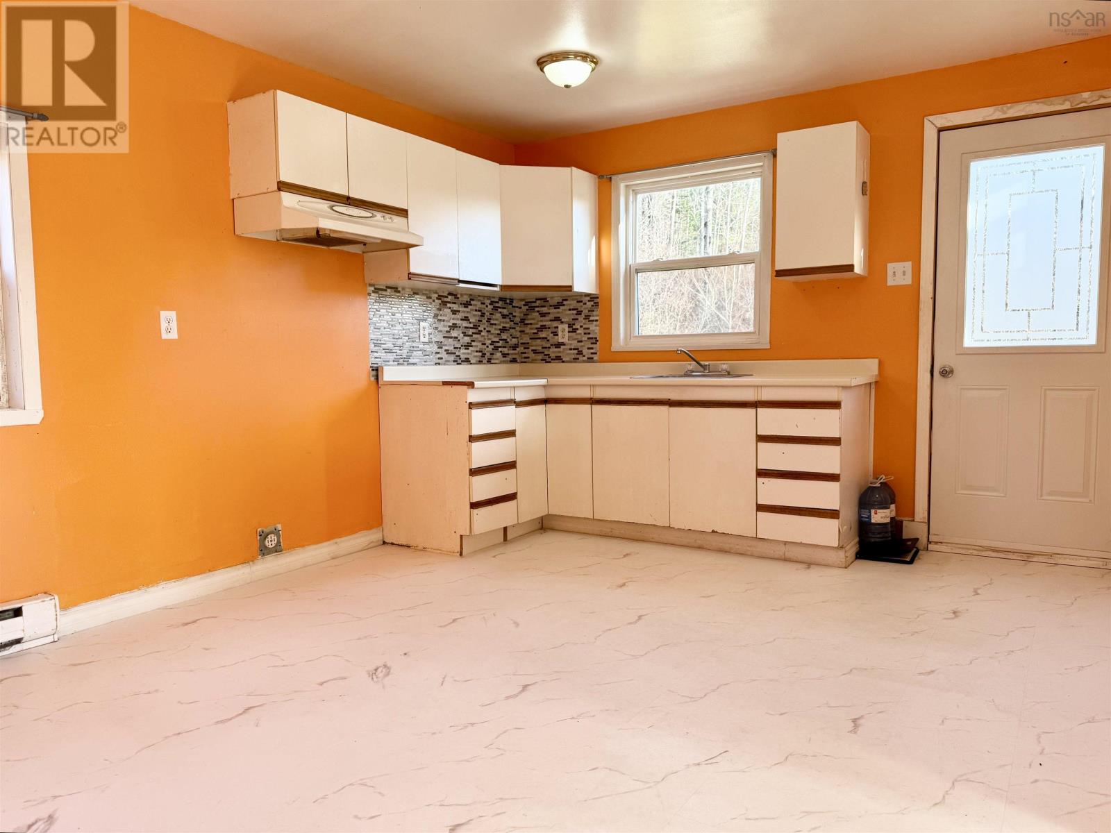 2693 Sackville Drive, Upper Sackville, Nova Scotia  B4E 3C3 - Photo 10 - 202528738