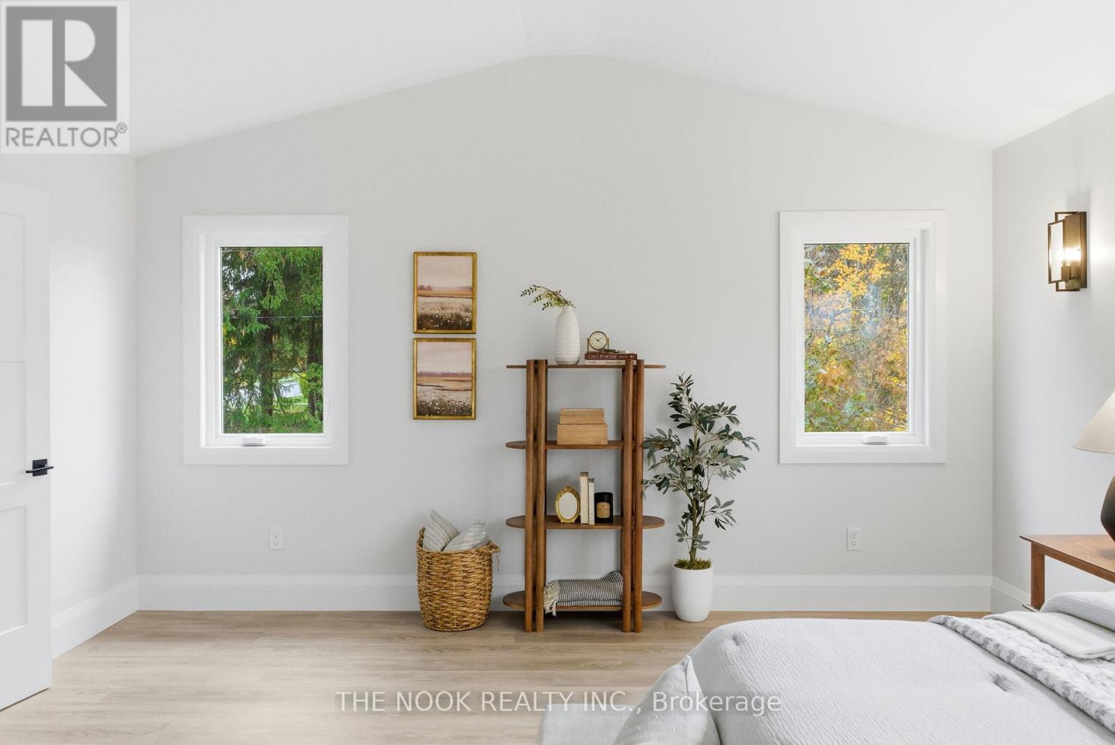 50 Russell Street E, Kawartha Lakes (Lindsay), Ontario  K9V 2A6 - Photo 32 - X12604666