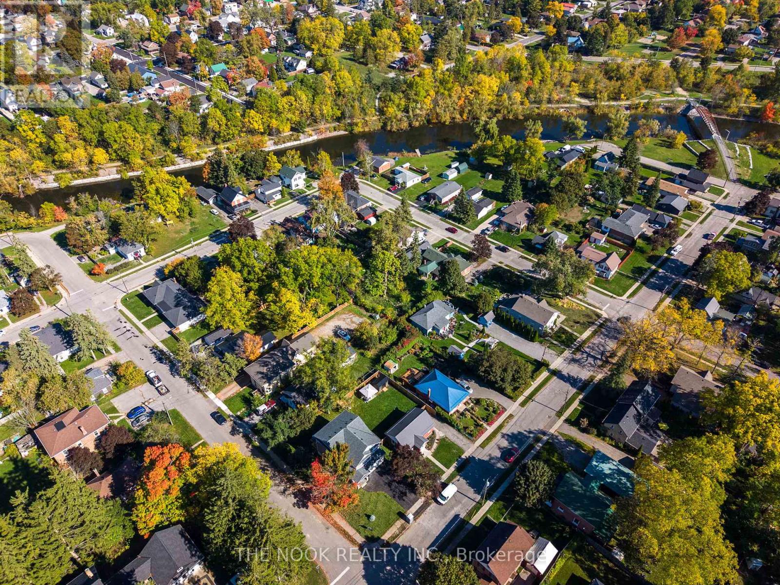 50 Russell Street E, Kawartha Lakes (Lindsay), Ontario  K9V 2A6 - Photo 50 - X12604666