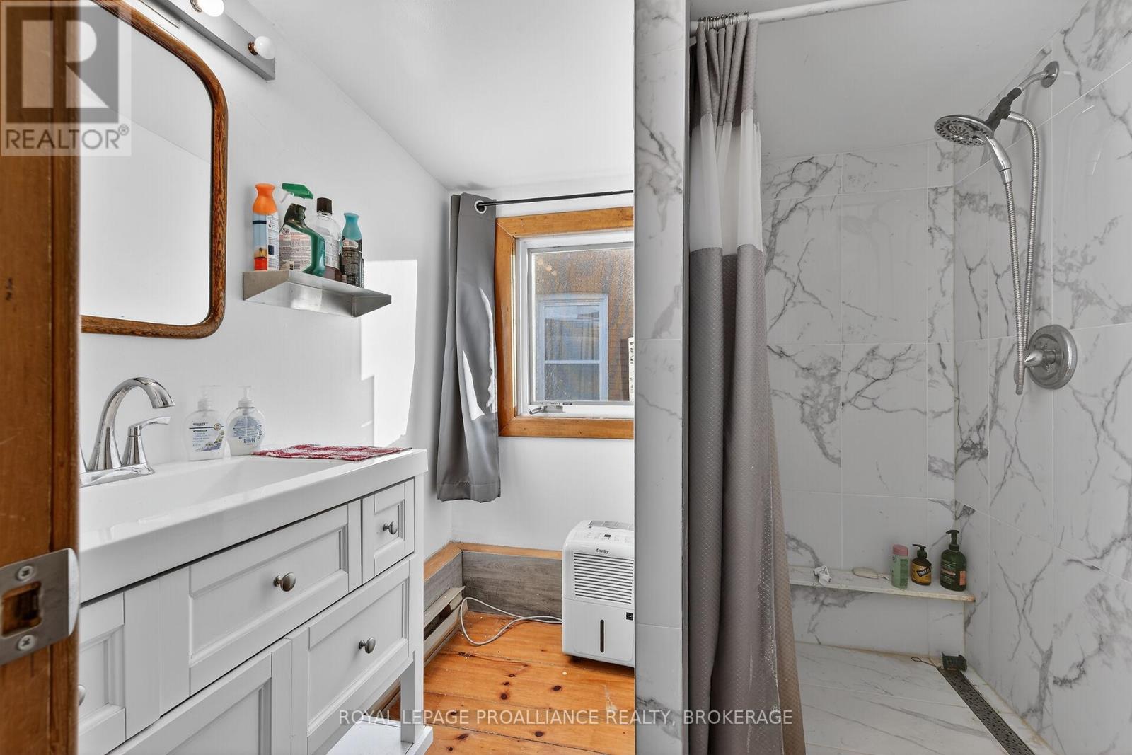 194 Victoria Street, Kingston, Ontario  K7L 3Y8 - Photo 14 - X12604576