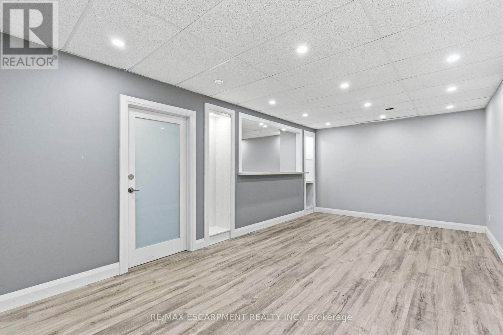 102 - 838 Fennell Avenue E, Hamilton, Ontario  L8V 1V6 - Photo 13 - X12604272