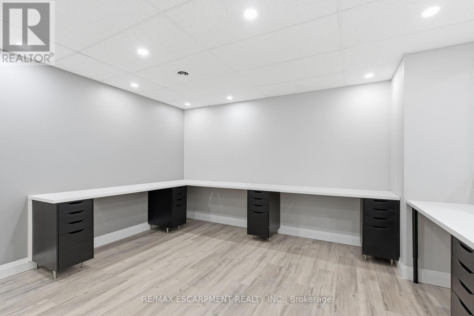 102 - 838 Fennell Avenue E, Hamilton, Ontario  L8V 1V6 - Photo 18 - X12604272