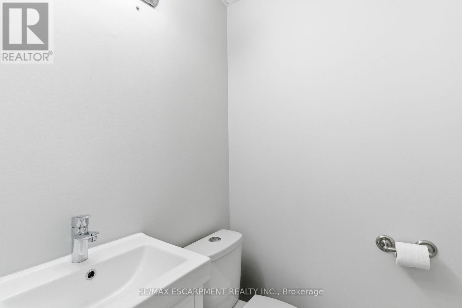 102 - 838 Fennell Avenue E, Hamilton, Ontario  L8V 1V6 - Photo 25 - X12604272