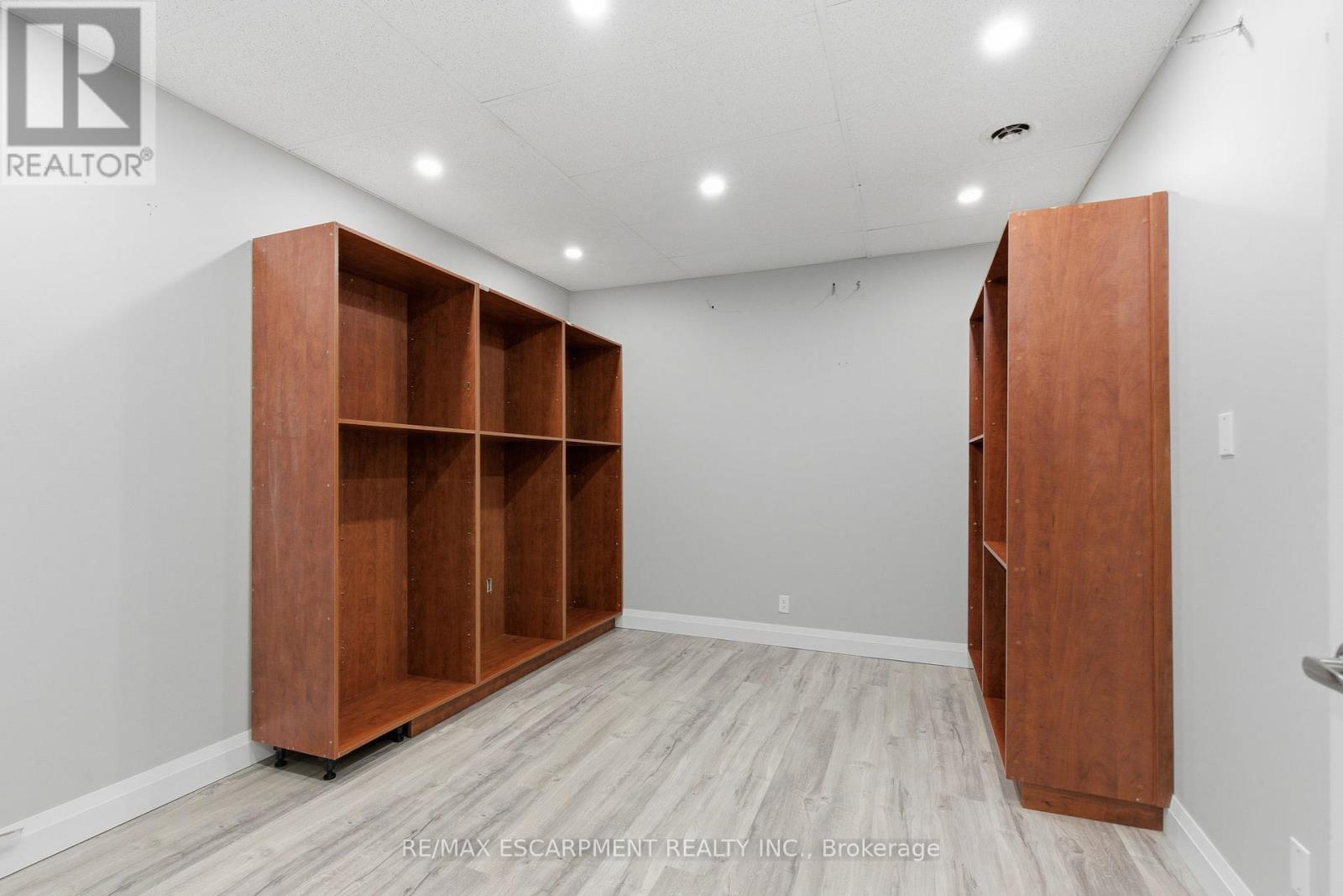 102 - 838 Fennell Avenue E, Hamilton, Ontario  L8V 1V6 - Photo 30 - X12604272