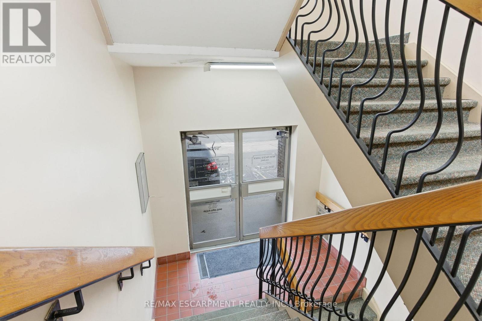 102 - 838 Fennell Avenue E, Hamilton, Ontario  L8V 1V6 - Photo 8 - X12604272