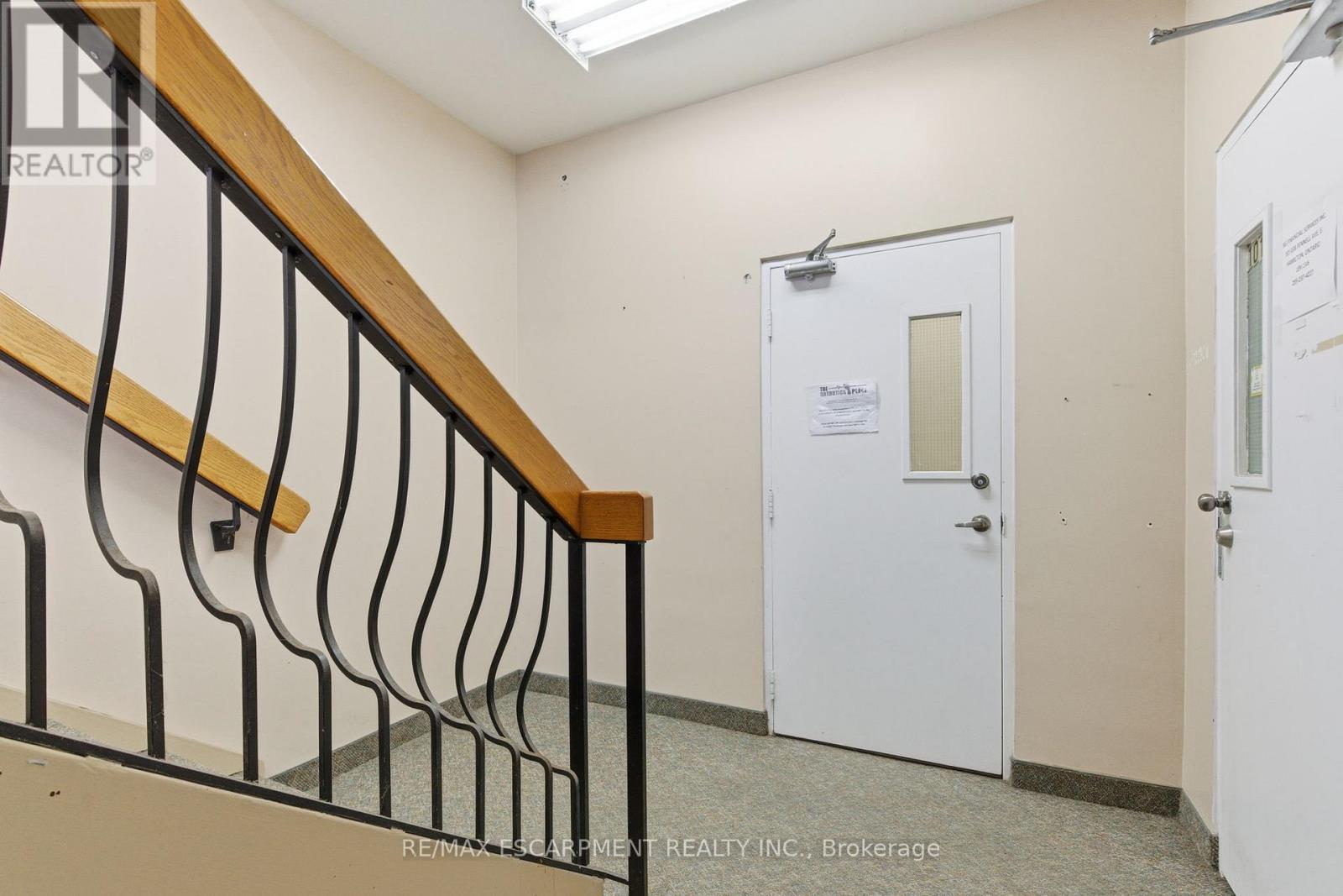 102 - 838 Fennell Avenue E, Hamilton, Ontario  L8V 1V6 - Photo 9 - X12604272