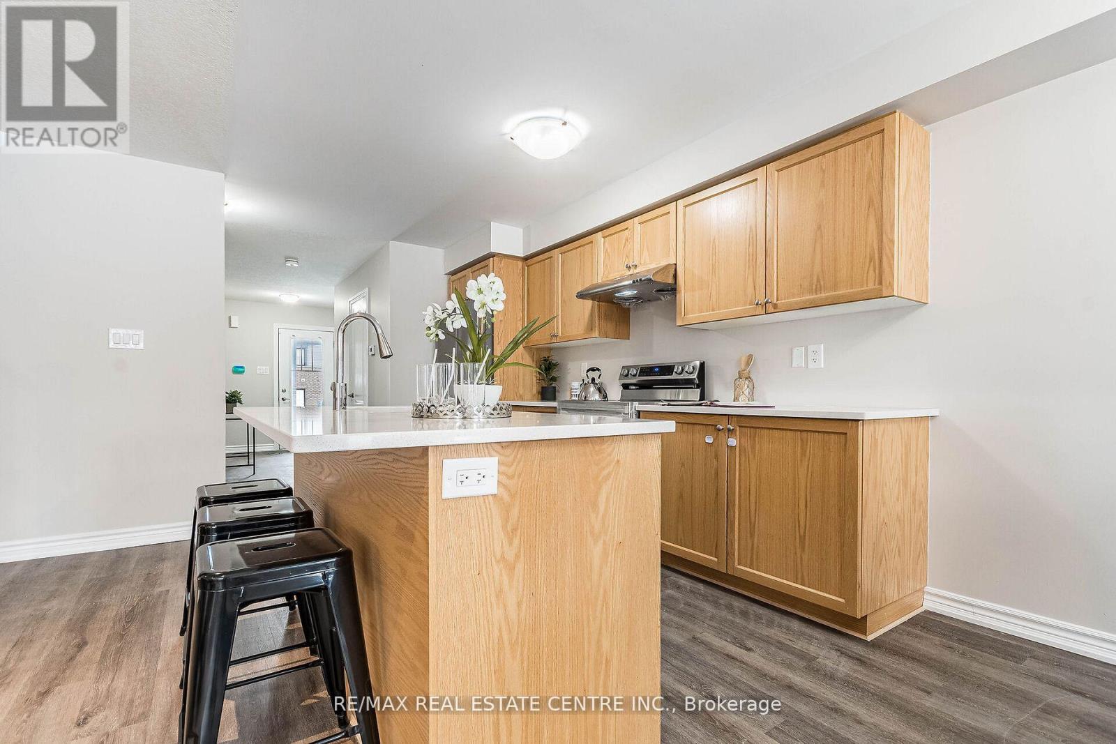 10 Utter Place, Hamilton, Ontario  L8J 0H7 - Photo 15 - X12604330