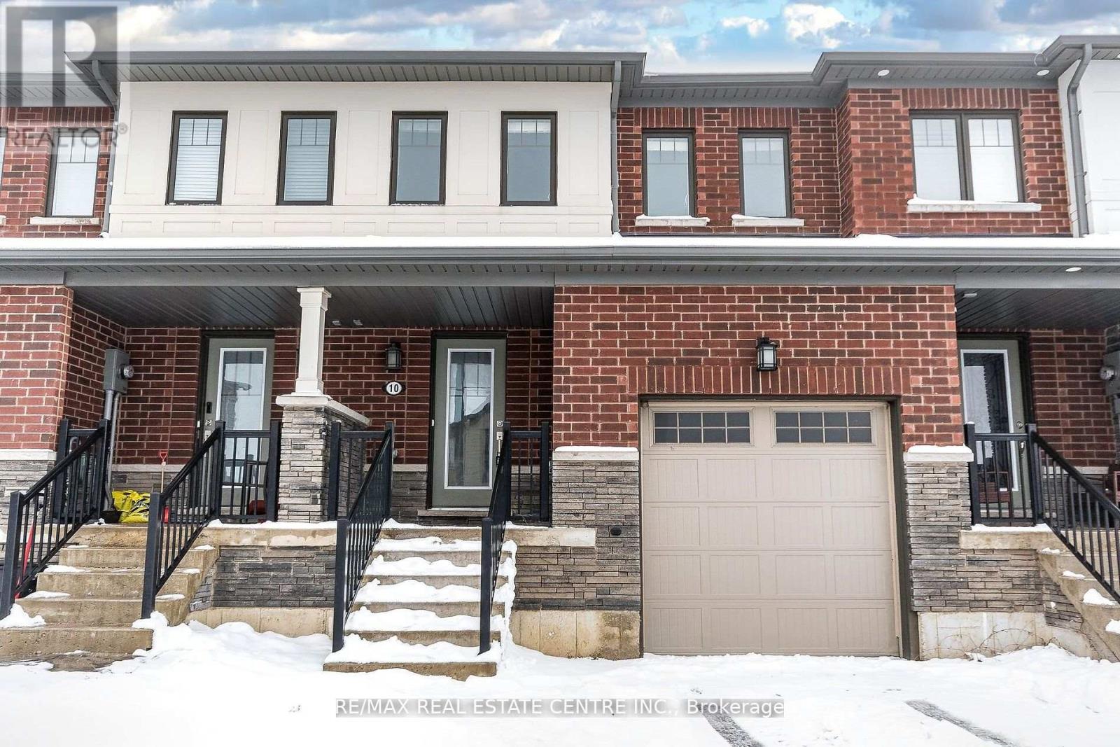 10 Utter Place, Hamilton, Ontario  L8J 0H7 - Photo 2 - X12604330