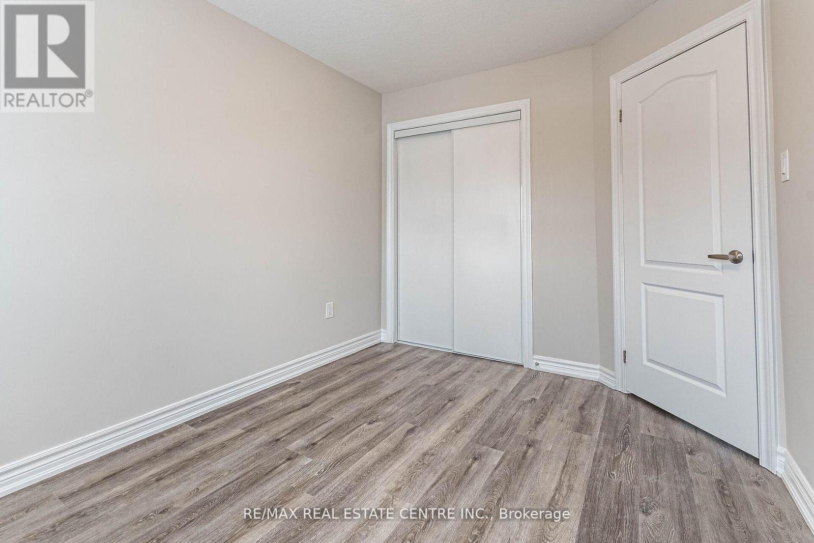 10 Utter Place, Hamilton, Ontario  L8J 0H7 - Photo 25 - X12604330