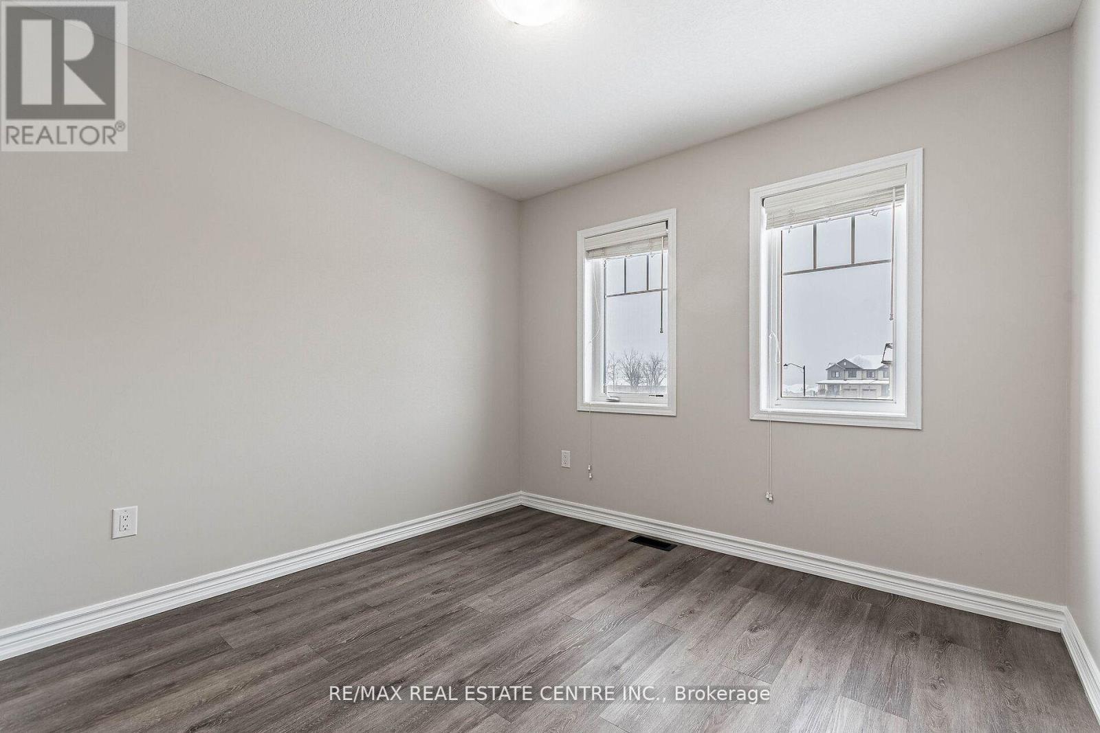 10 Utter Place, Hamilton, Ontario  L8J 0H7 - Photo 26 - X12604330