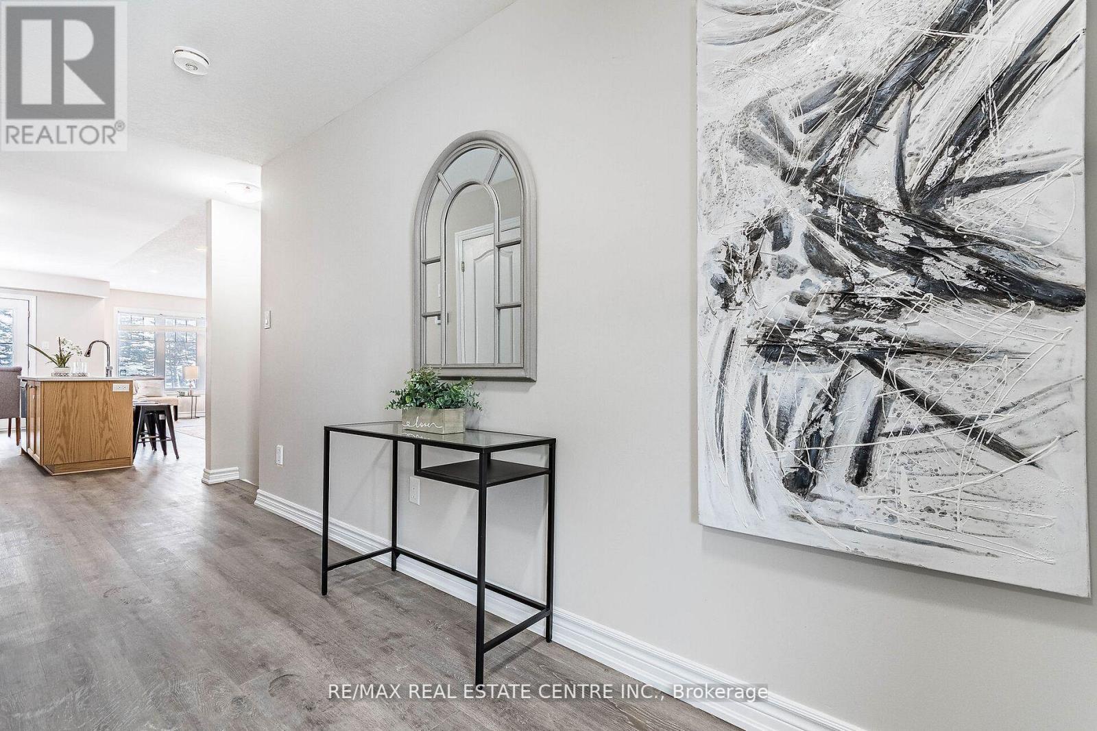 10 Utter Place, Hamilton, Ontario  L8J 0H7 - Photo 6 - X12604330