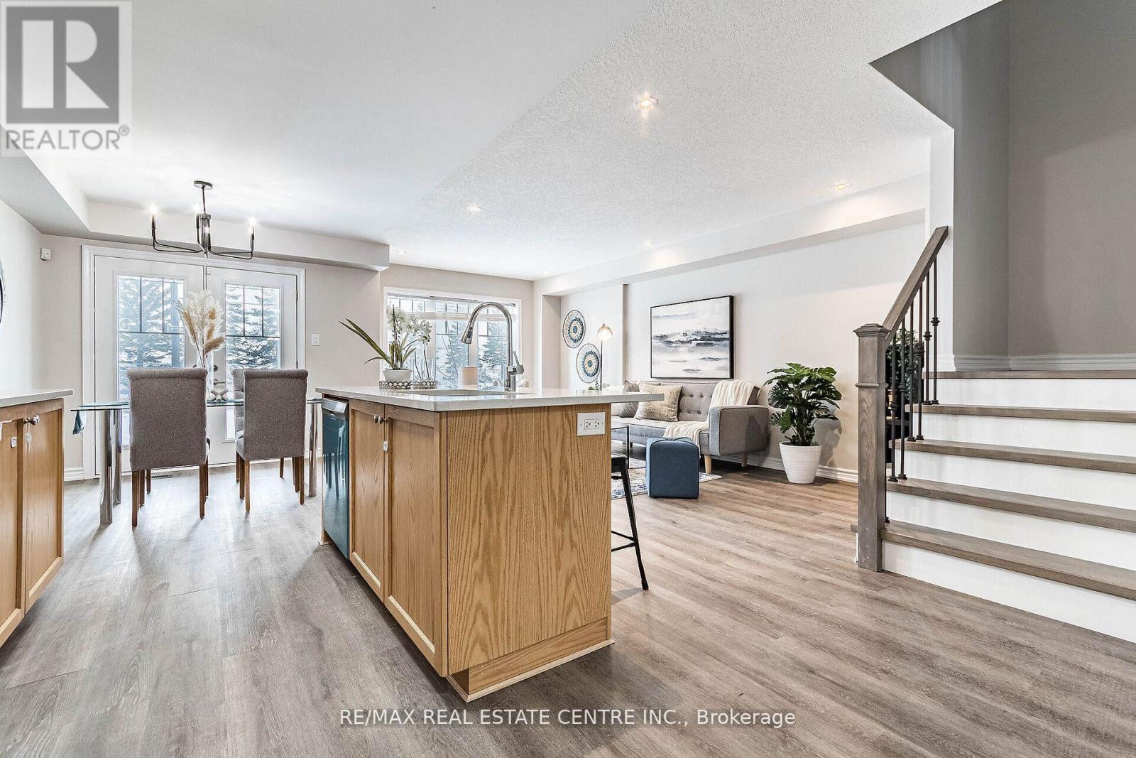 10 Utter Place, Hamilton, Ontario  L8J 0H7 - Photo 8 - X12604330