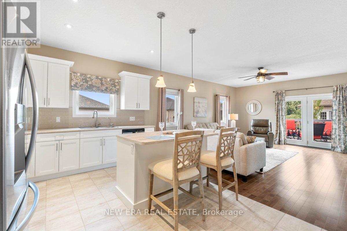 17 Dorchester Drive, Prince Edward County, Ontario  K0K 3L0 - Photo 4 - X12604558