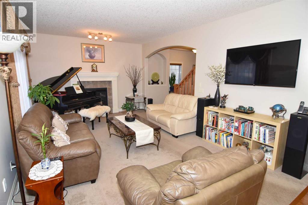 107 Panatella Close Nw, Calgary, Alberta  T3K 0N2 - Photo 10 - A2265413