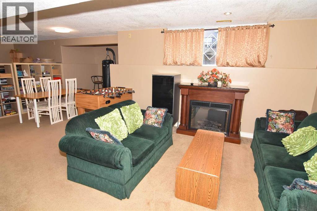 107 Panatella Close Nw, Calgary, Alberta  T3K 0N2 - Photo 35 - A2265413