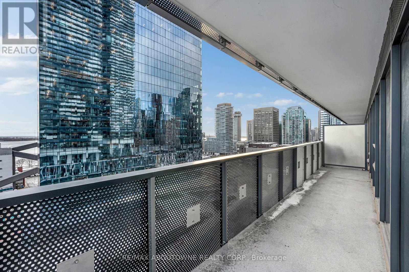 1607 - 138 Downes Street, Toronto, Ontario  M5E 0E4 - Photo 26 - C12480549