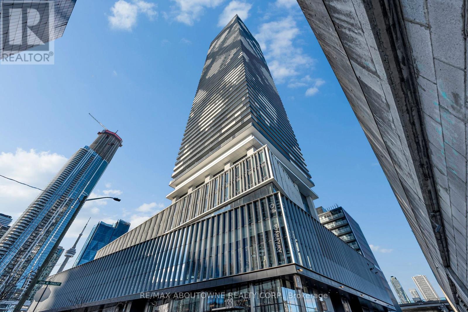 1607 - 138 DOWNES STREET, Toronto, Ontario