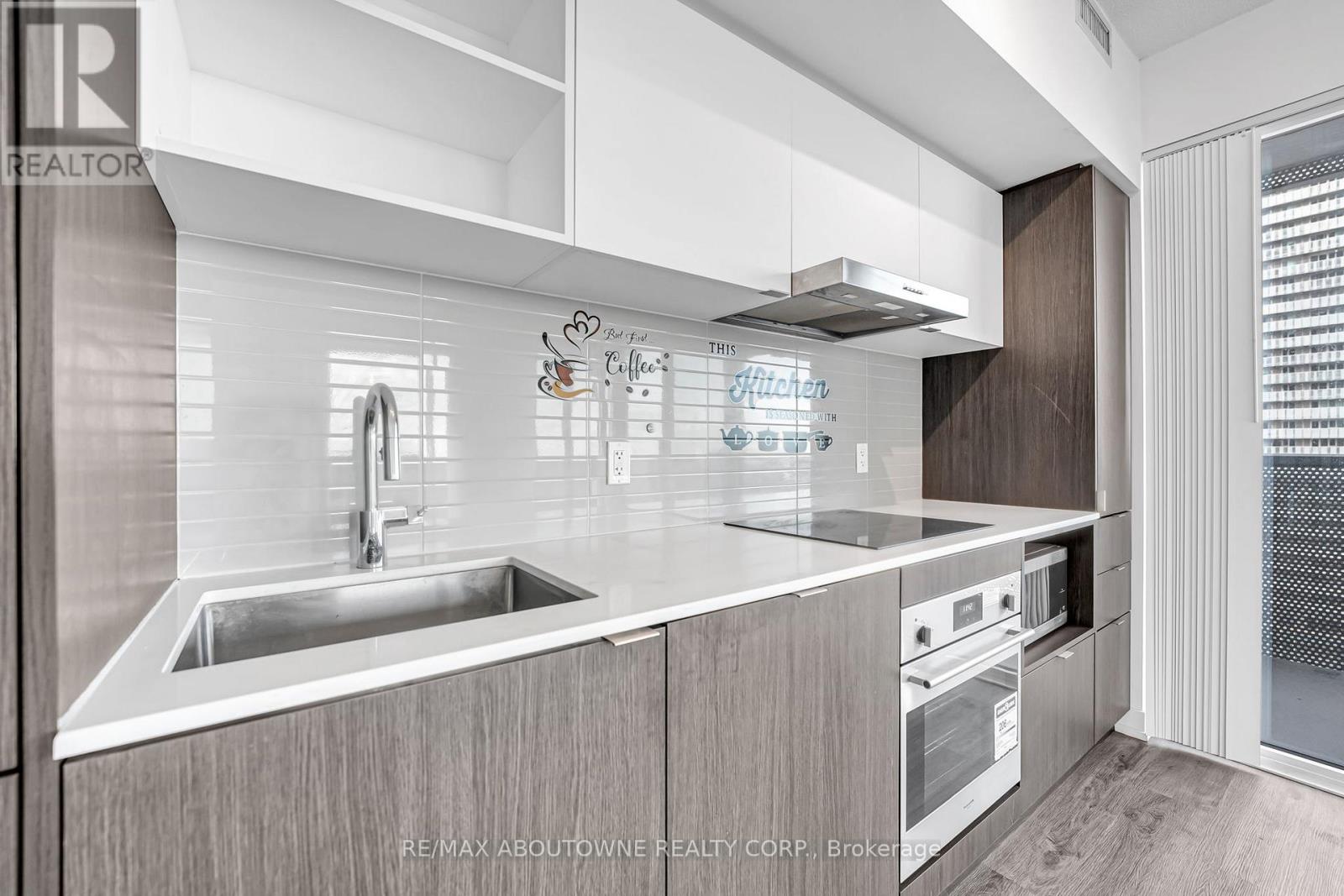 1607 - 138 Downes Street, Toronto, Ontario  M5E 0E4 - Photo 17 - C12480549