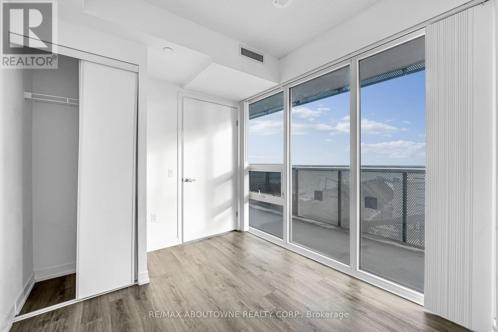 1607 - 138 Downes Street, Toronto, Ontario  M5E 0E4 - Photo 19 - C12480549