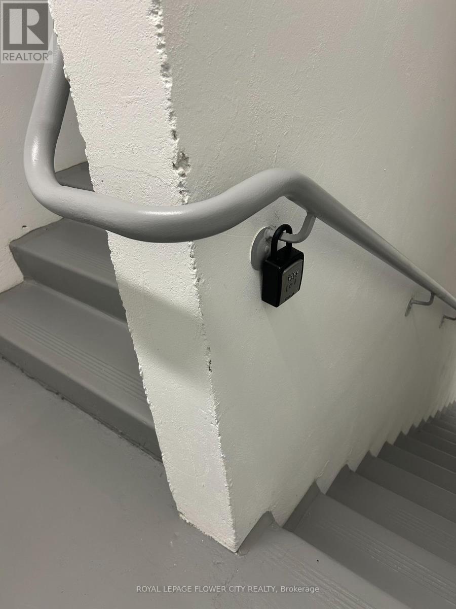 1502 - 105 Oneida Crescent, Richmond Hill, Ontario  L4B 0G9 - Photo 44 - N12603066