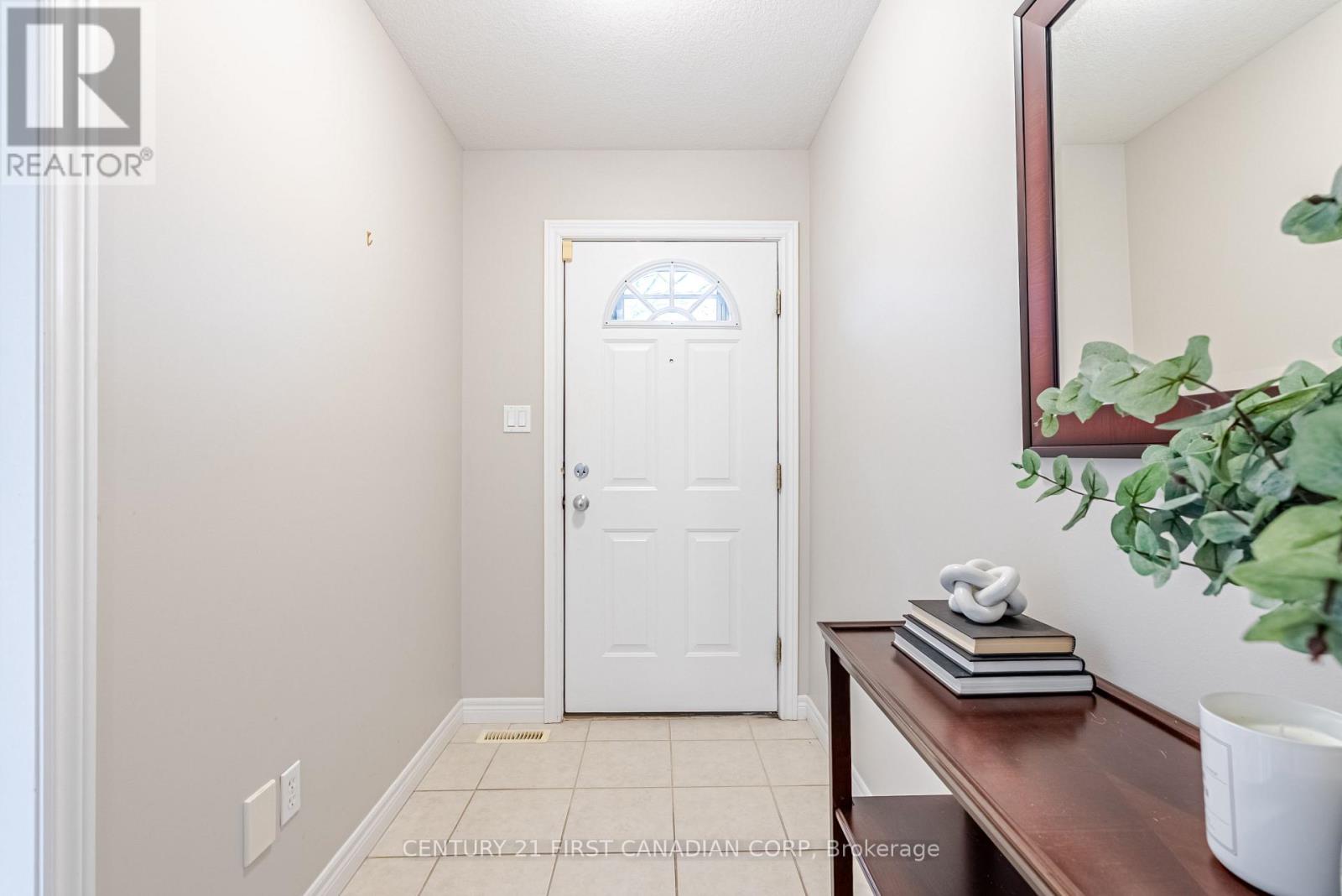 17 - 95 Capulet Lane, London North, Ontario  N6H 5V6 - Photo 6 - X12604618