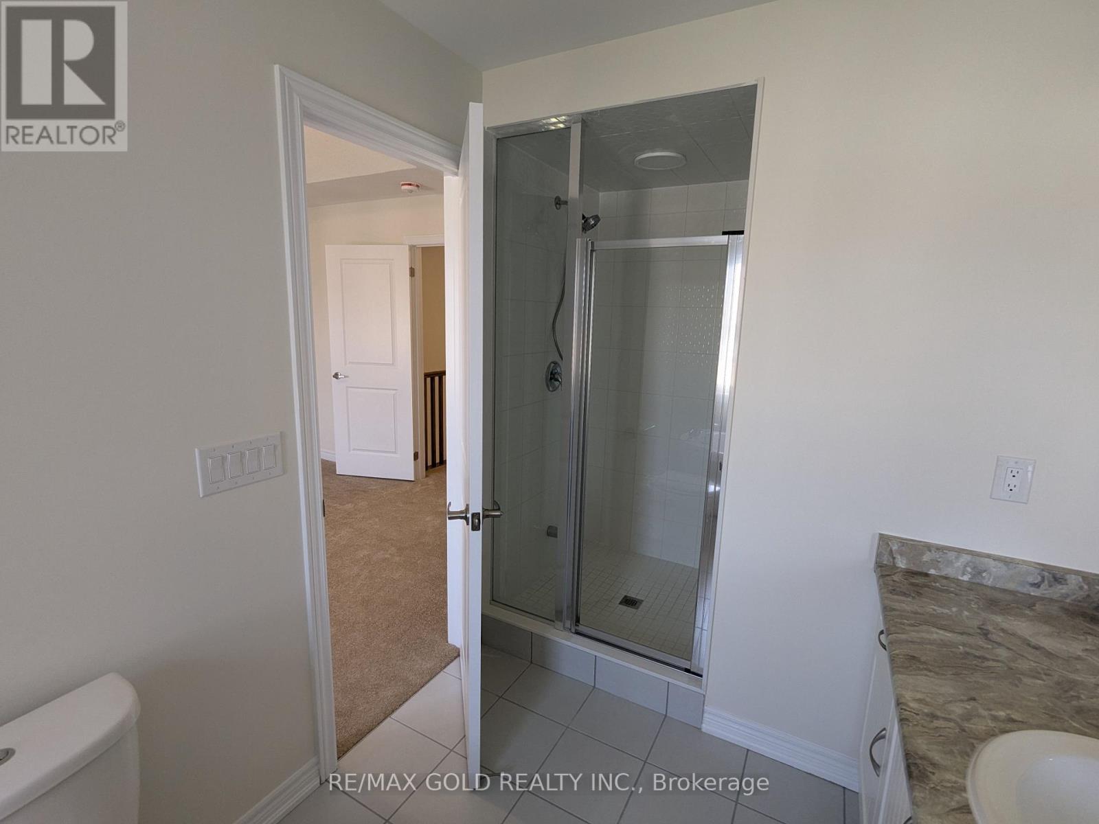 203 Broadacre Drive, Kitchener, Ontario  N2R 0S6 - Photo 13 - X12601246