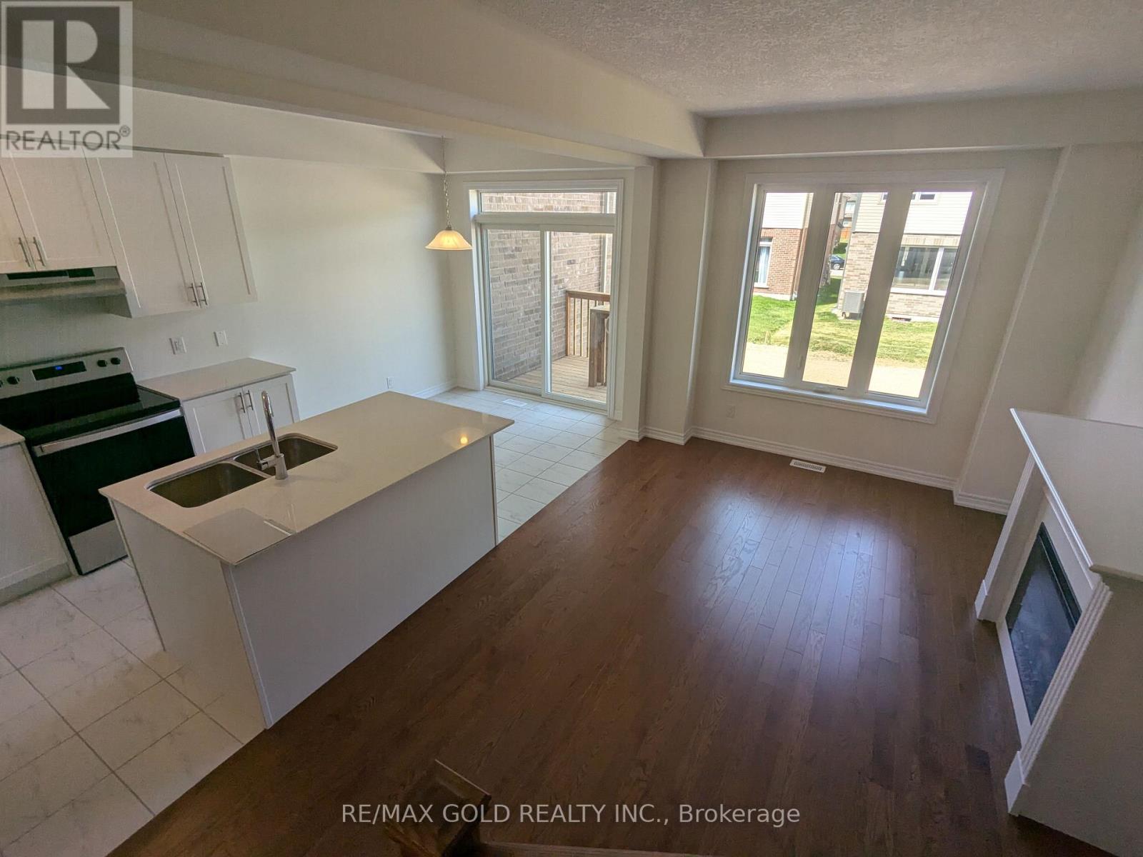 203 Broadacre Drive, Kitchener, Ontario  N2R 0S6 - Photo 19 - X12601246