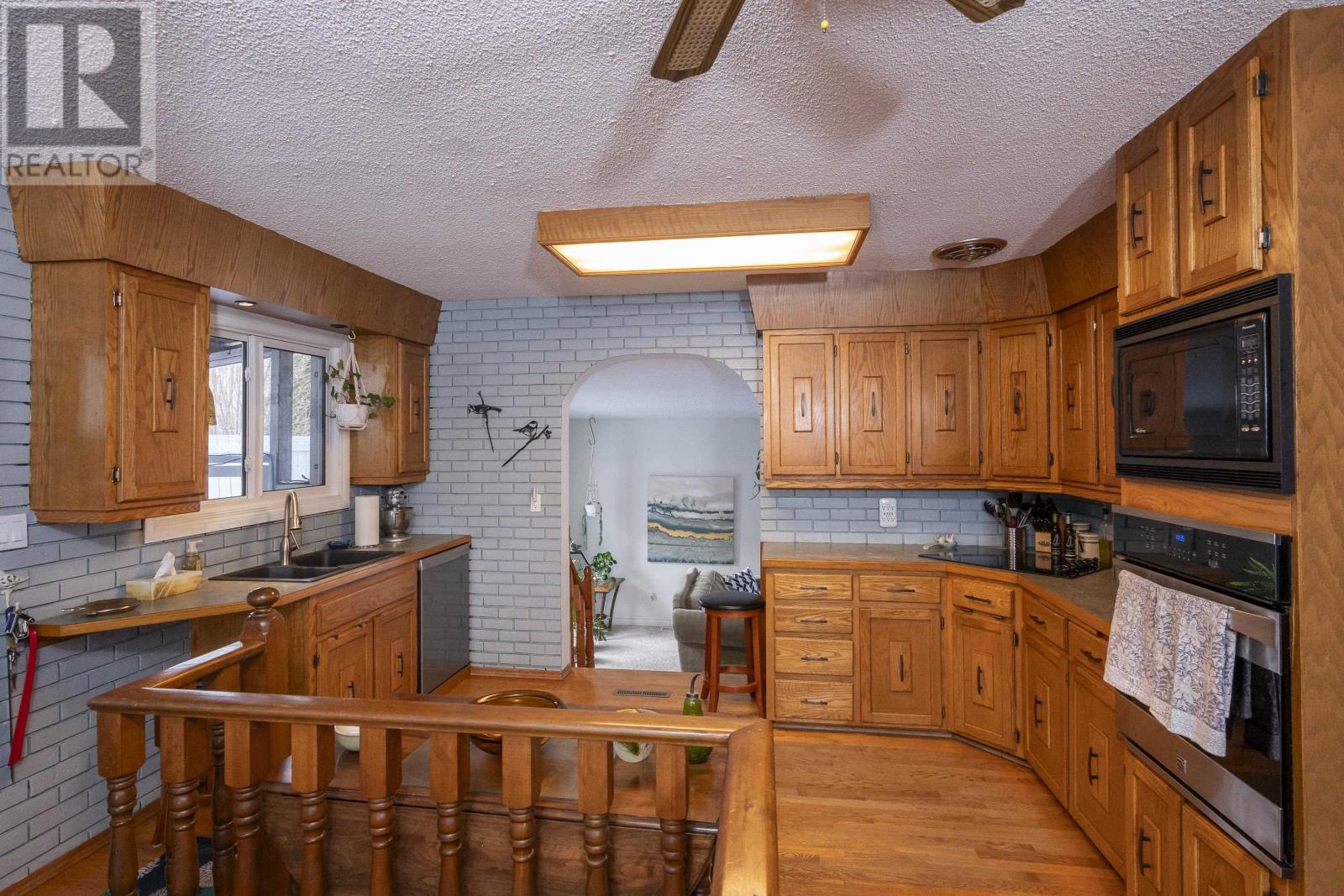 327 Ford St N, Thunder Bay, Ontario  P7C 4L6 - Photo 15 - TB253577