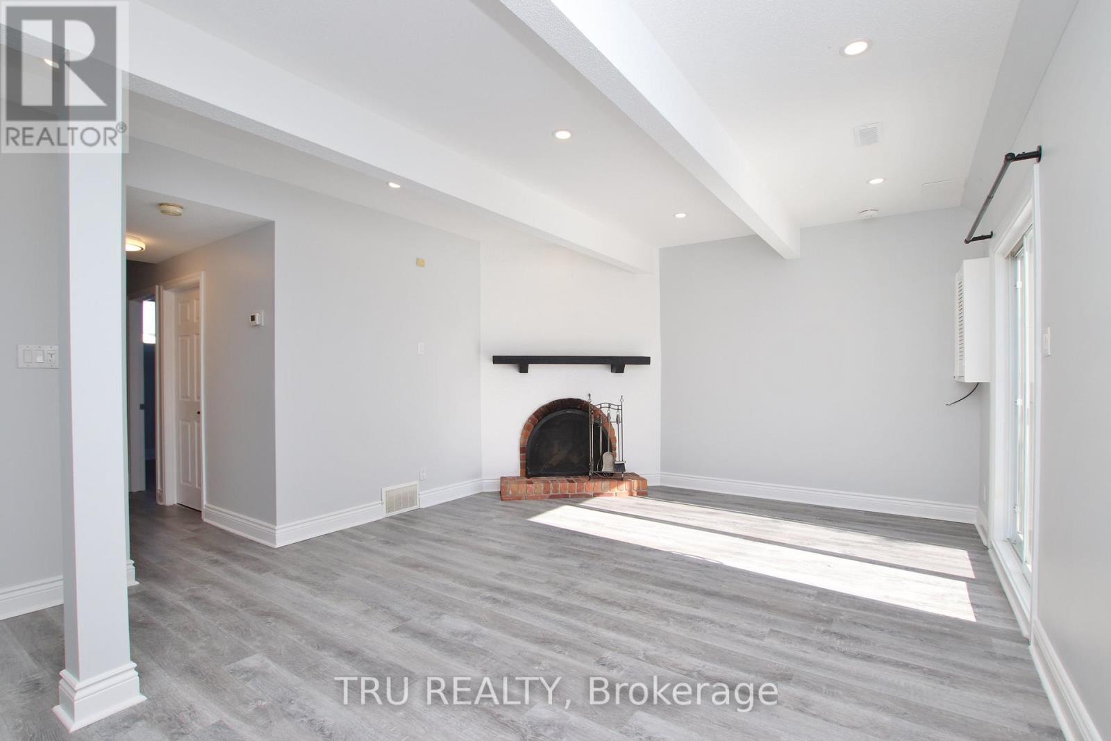 B - 86 Elvaston Avenue, Ottawa, Ontario  K2G 3X9 - Photo 3 - X12604582