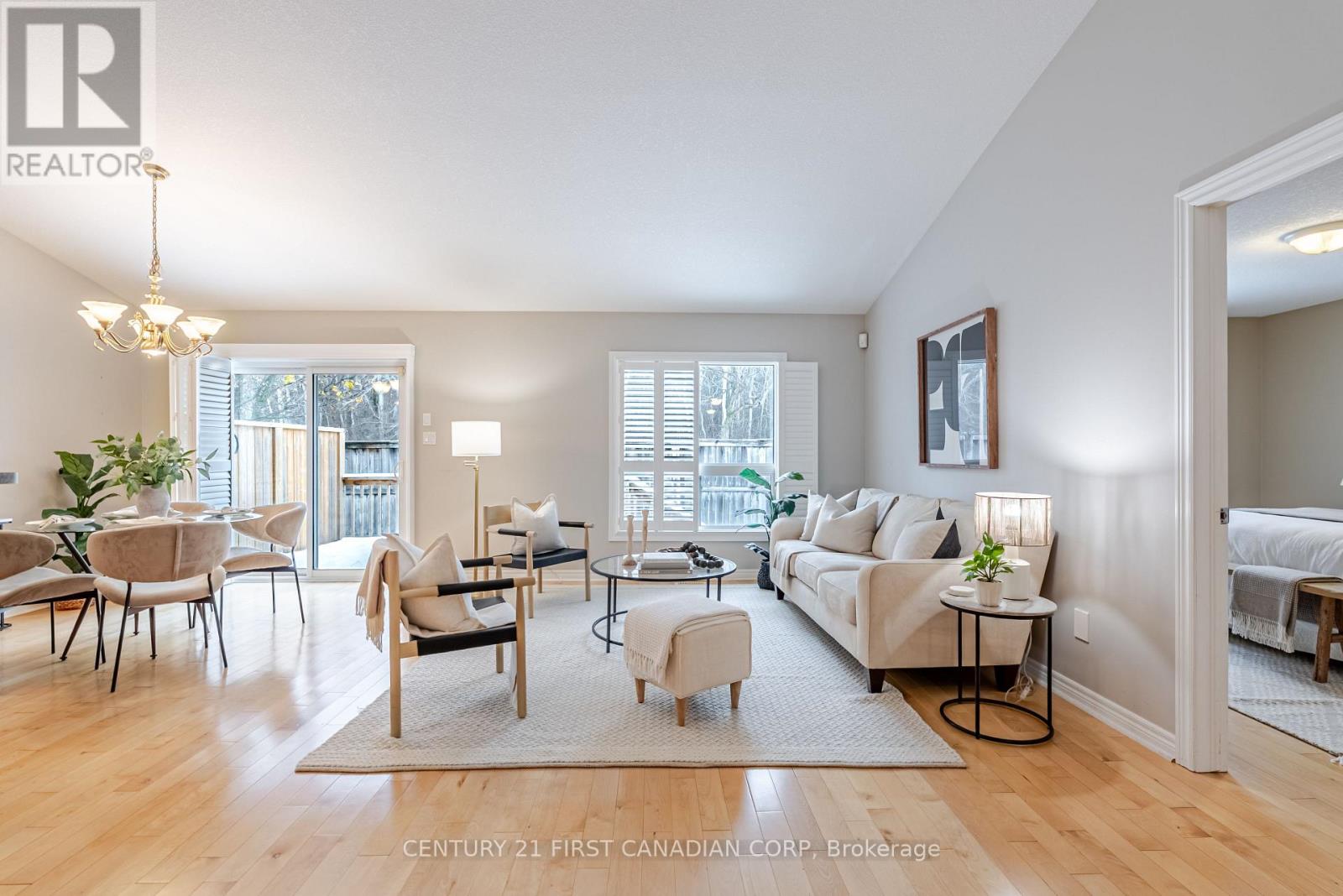 Photo 12 of 41 for 17 - 95 Capulet Lane