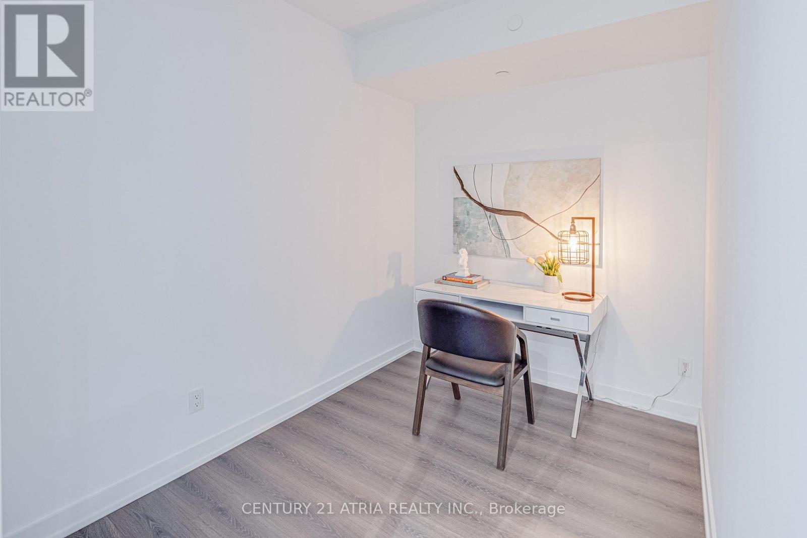 1702 - 8 Wellesley Street W, Toronto (Bay Street Corridor), Ontario  M4Y 0J5 - Photo 11 - C12565538