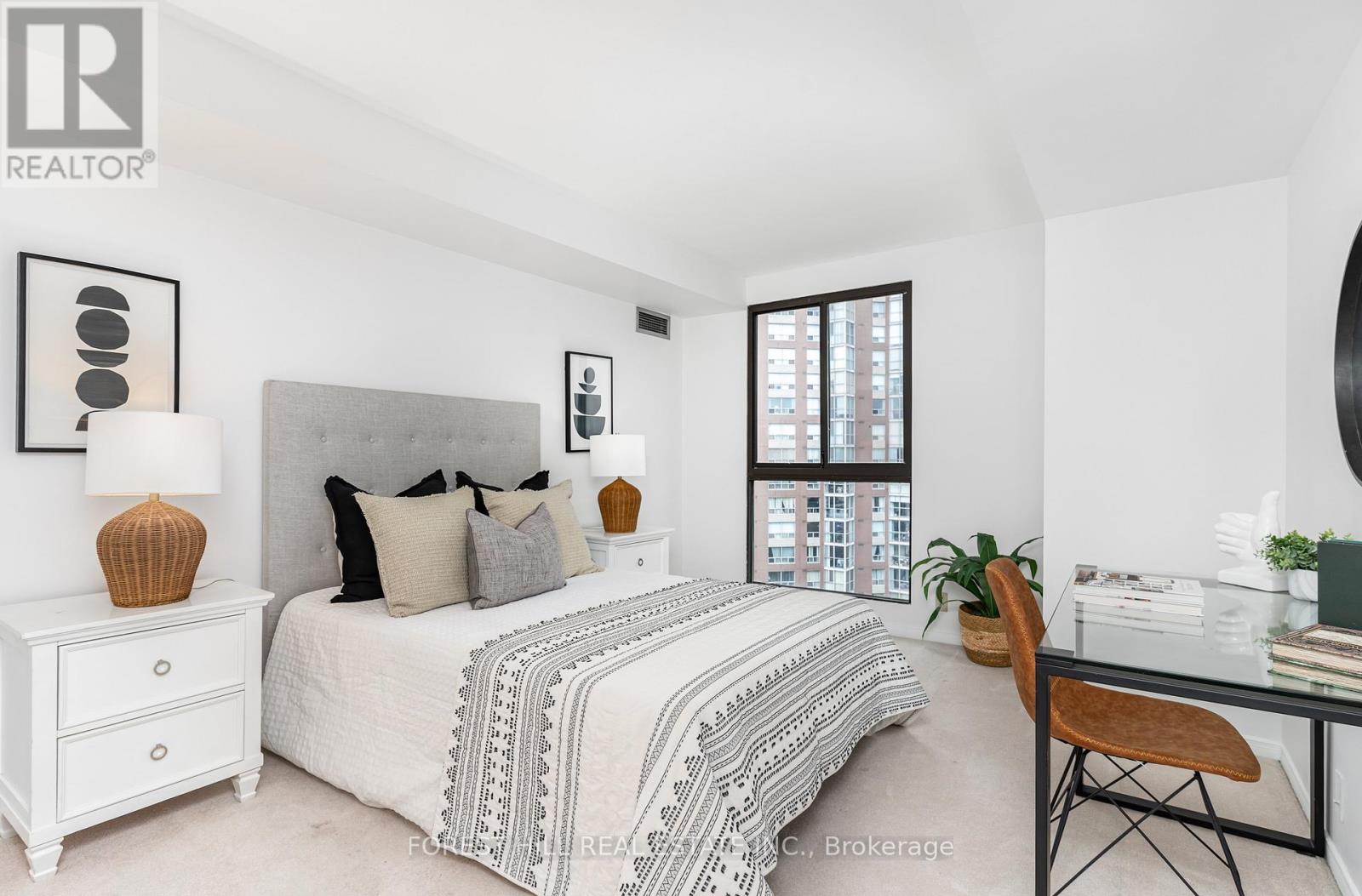 2004 - 3 Concorde Place, Toronto, Ontario  M3C 3K7 - Photo 9 - C12504876