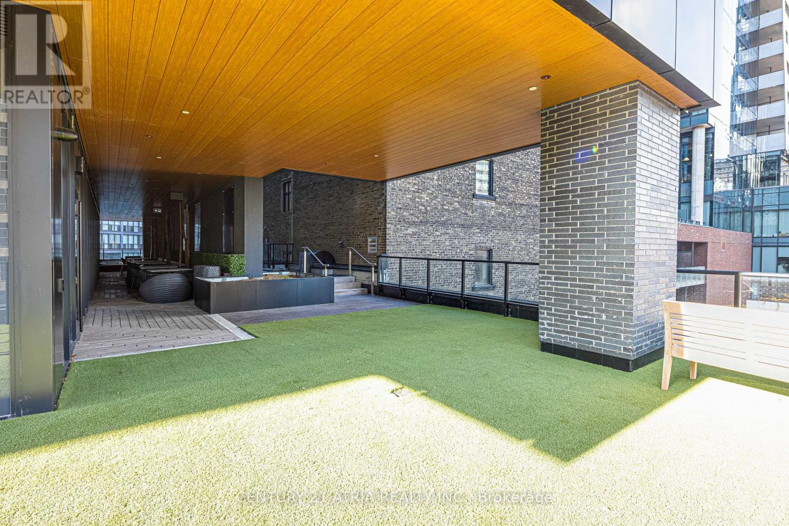 1702 - 8 Wellesley Street W, Toronto (Bay Street Corridor), Ontario  M4Y 0J5 - Photo 25 - C12565538