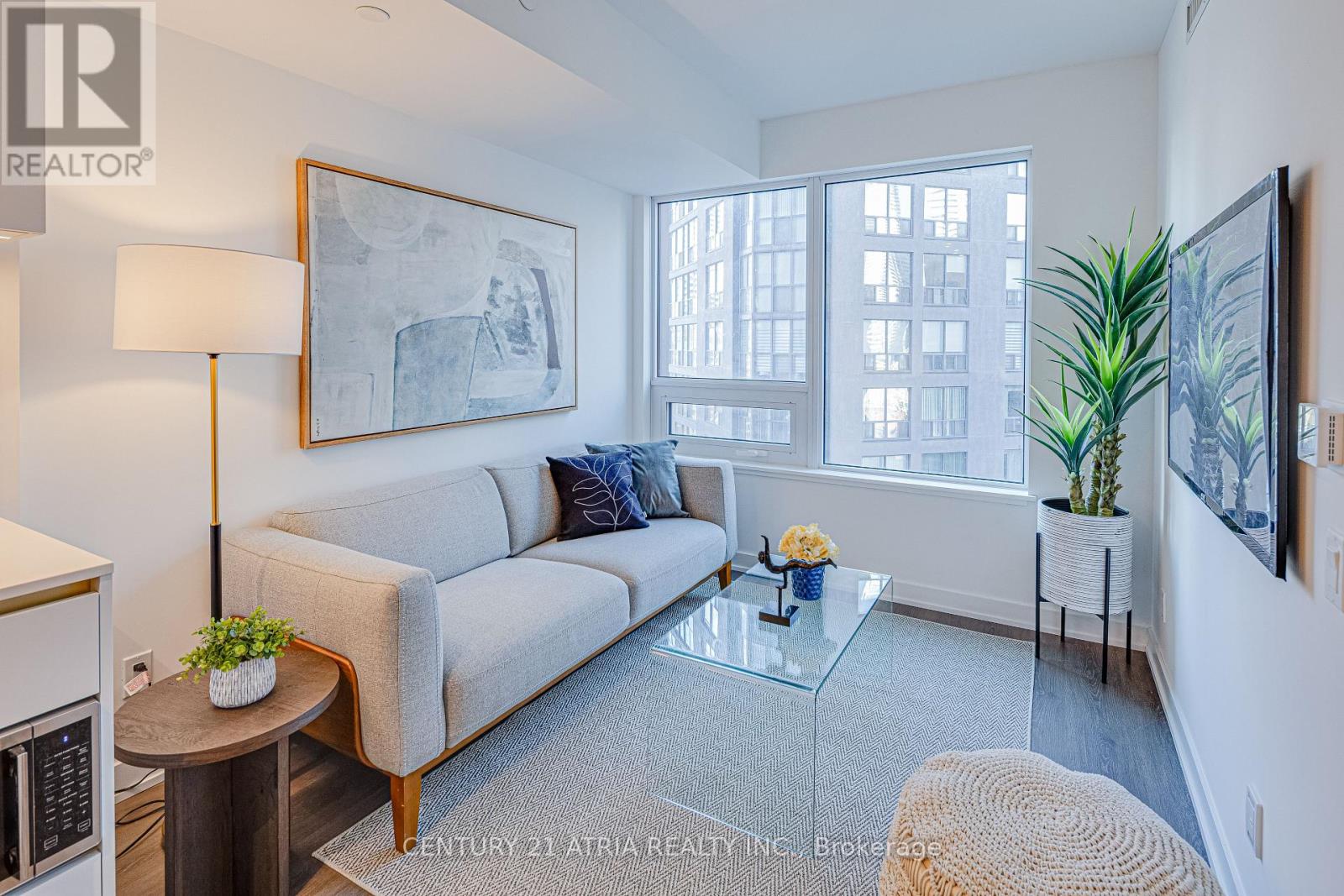 1702 - 8 Wellesley Street W, Toronto (Bay Street Corridor), Ontario  M4Y 0J5 - Photo 6 - C12565538