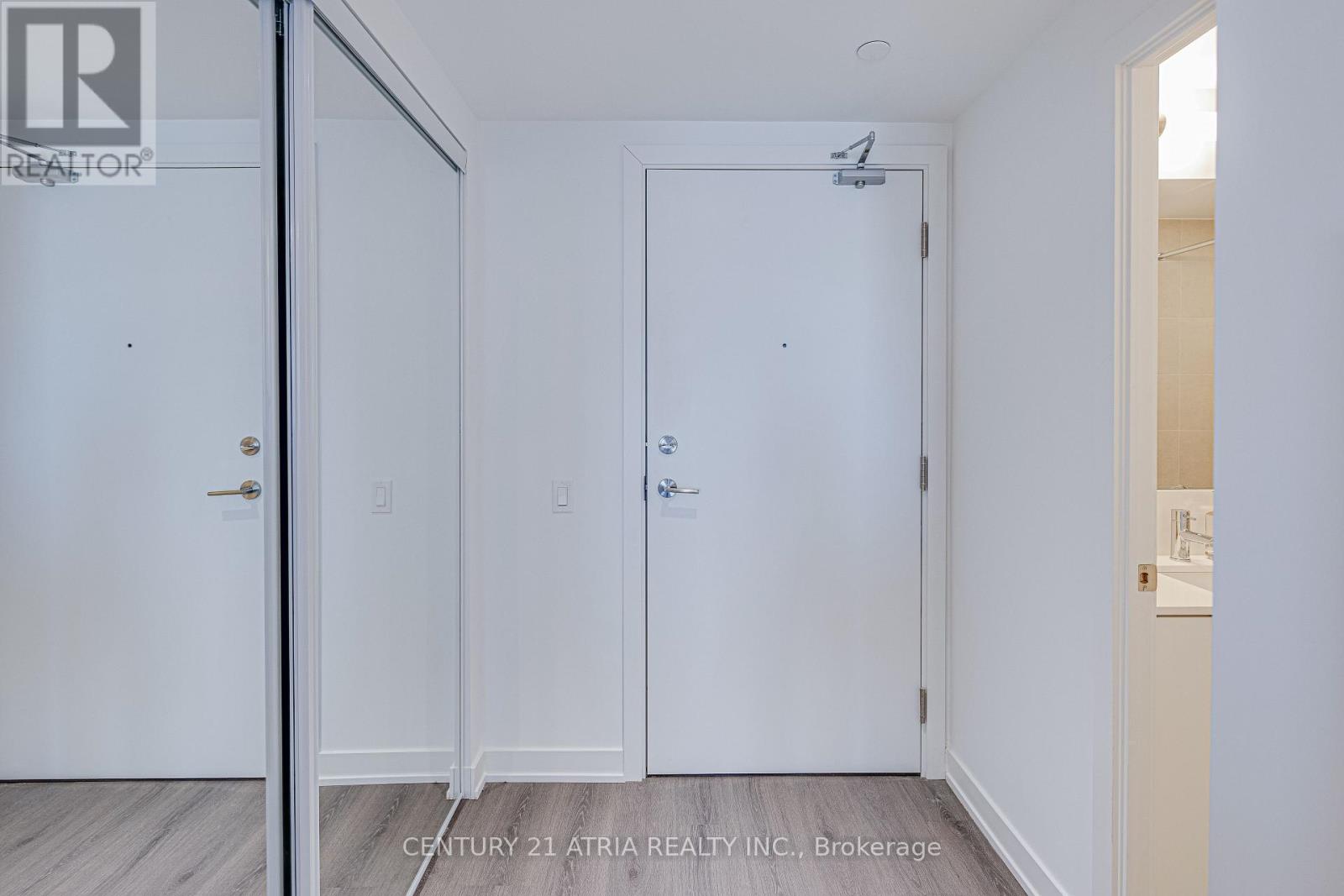 4007 - 8 Wellesley Street W, Toronto, Ontario  M4Y 0J5 - Photo 13 - C12565602