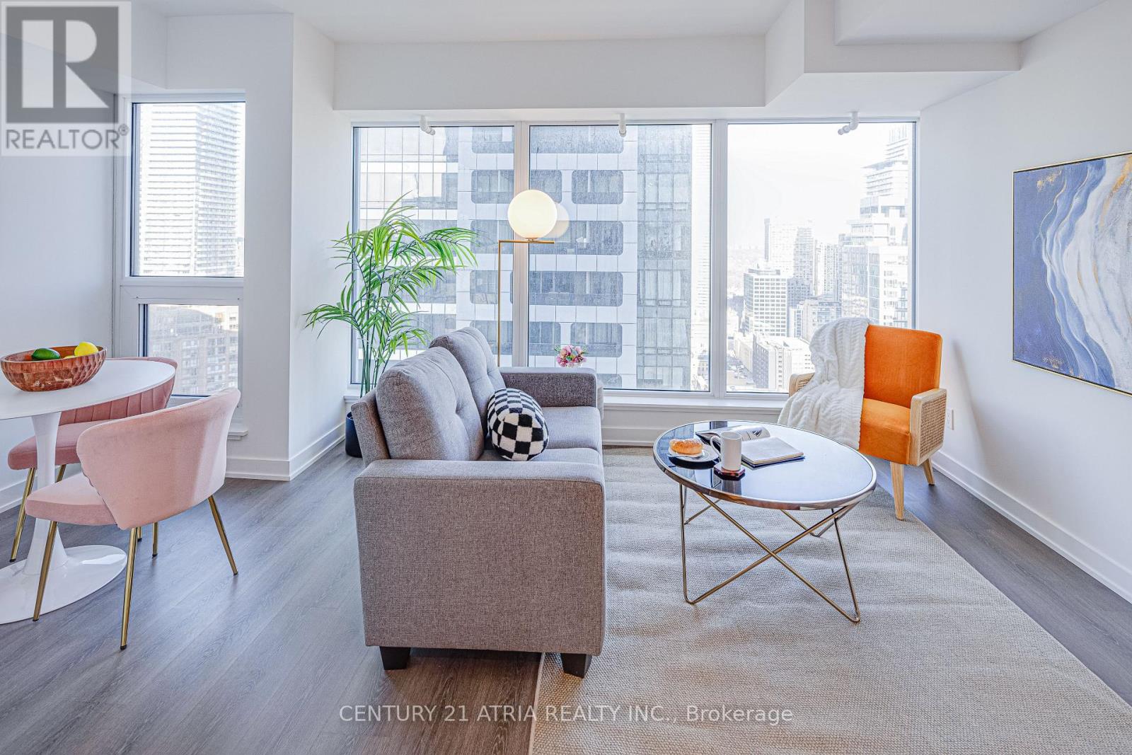 4007 - 8 Wellesley Street W, Toronto, Ontario  M4Y 0J5 - Photo 3 - C12565602