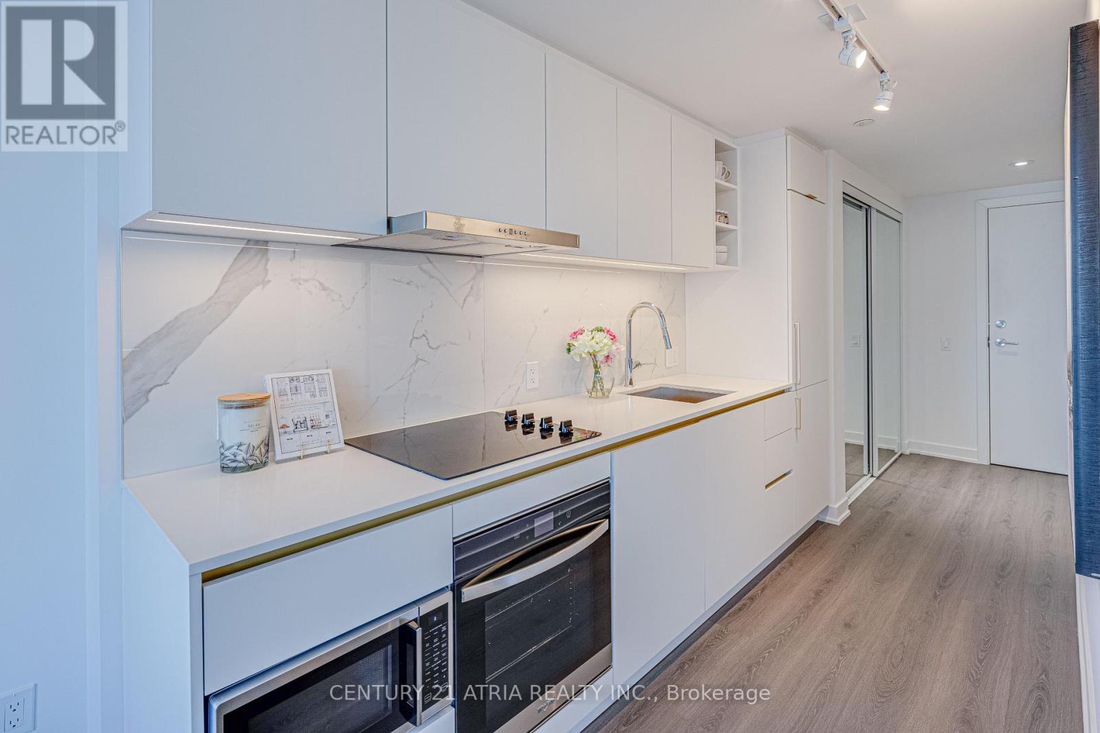 4007 - 8 Wellesley Street W, Toronto, Ontario  M4Y 0J5 - Photo 6 - C12565602