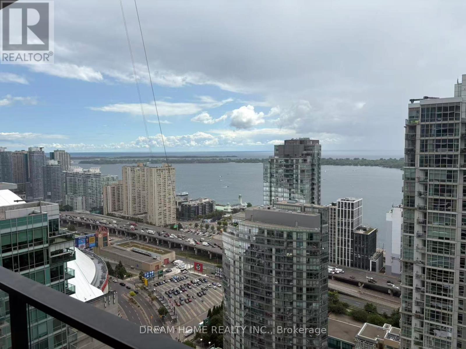 3908 - 1 Concord Cityplace Way, Toronto, Ontario  M5V 0X4 - Photo 6 - C12604652