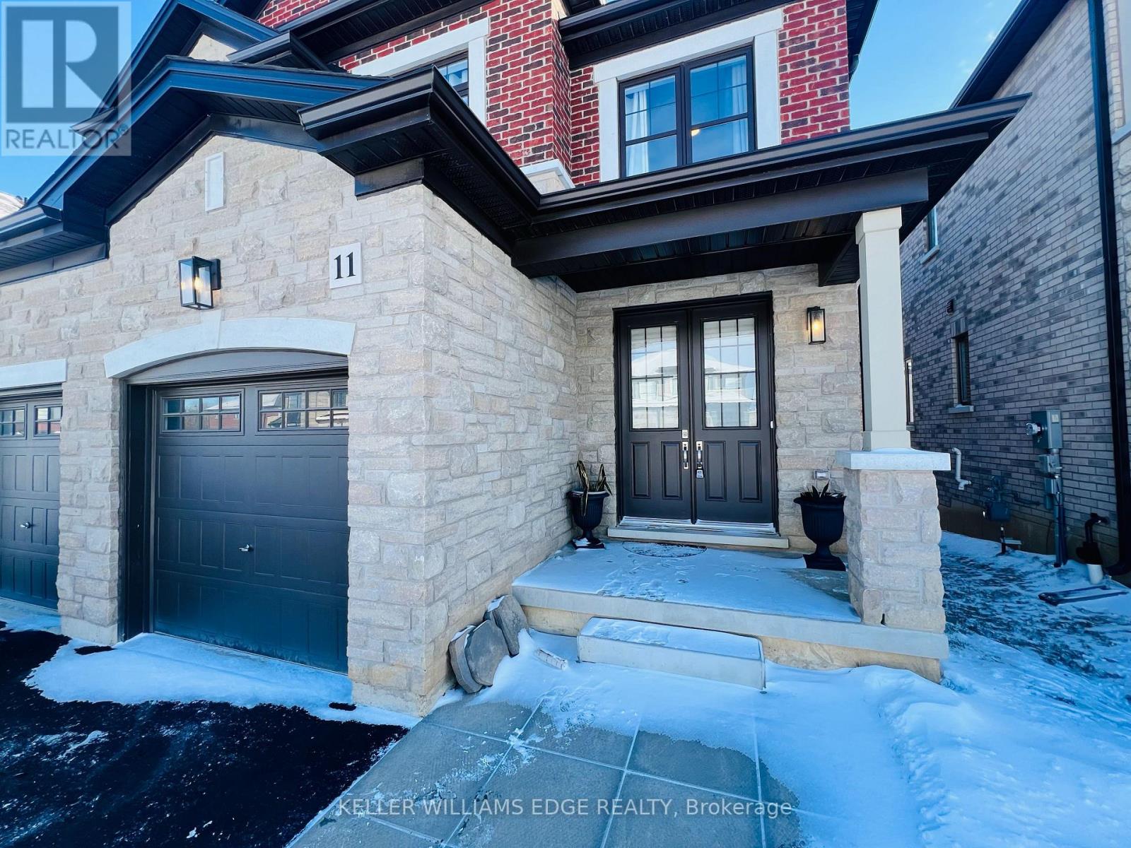 11 CHERRY BLOSSOM HEIGHTS, Hamilton, Ontario