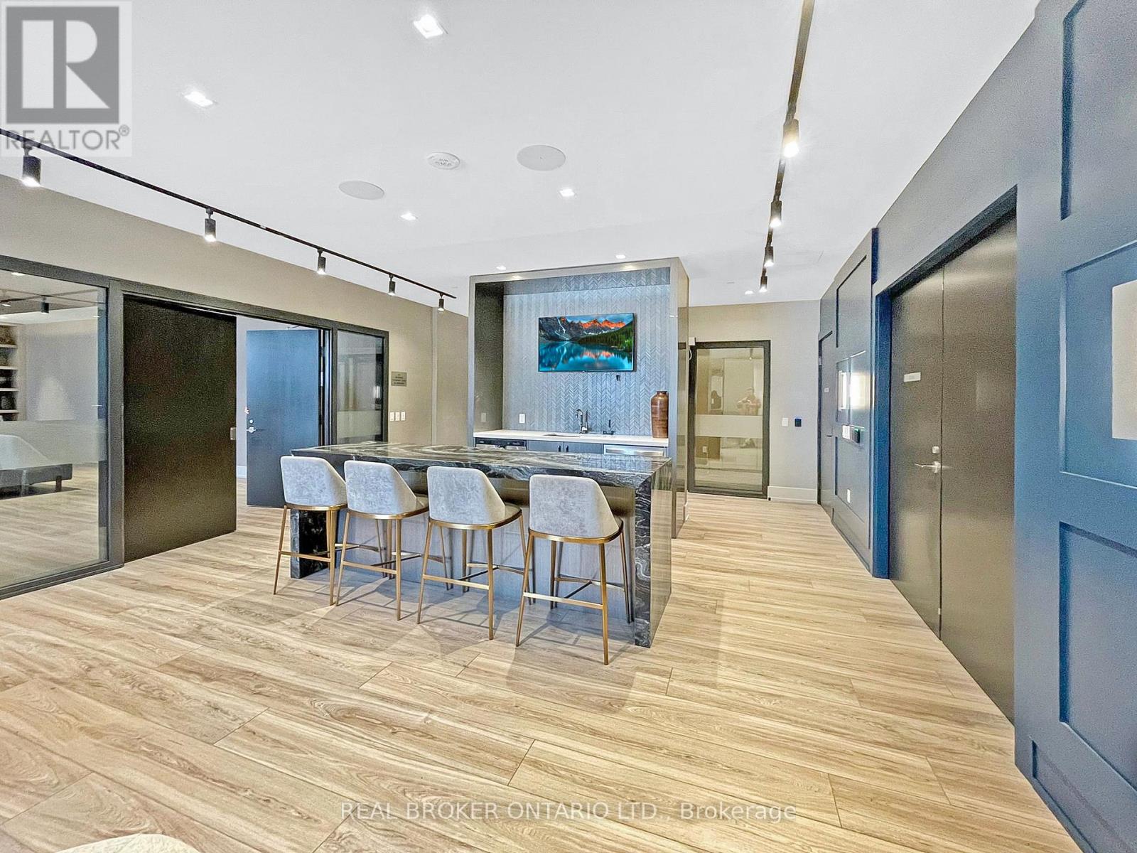 2705 - 286 Main Street, Toronto (East End-Danforth), Ontario  M4C 0B3 - Photo 19 - E12604634