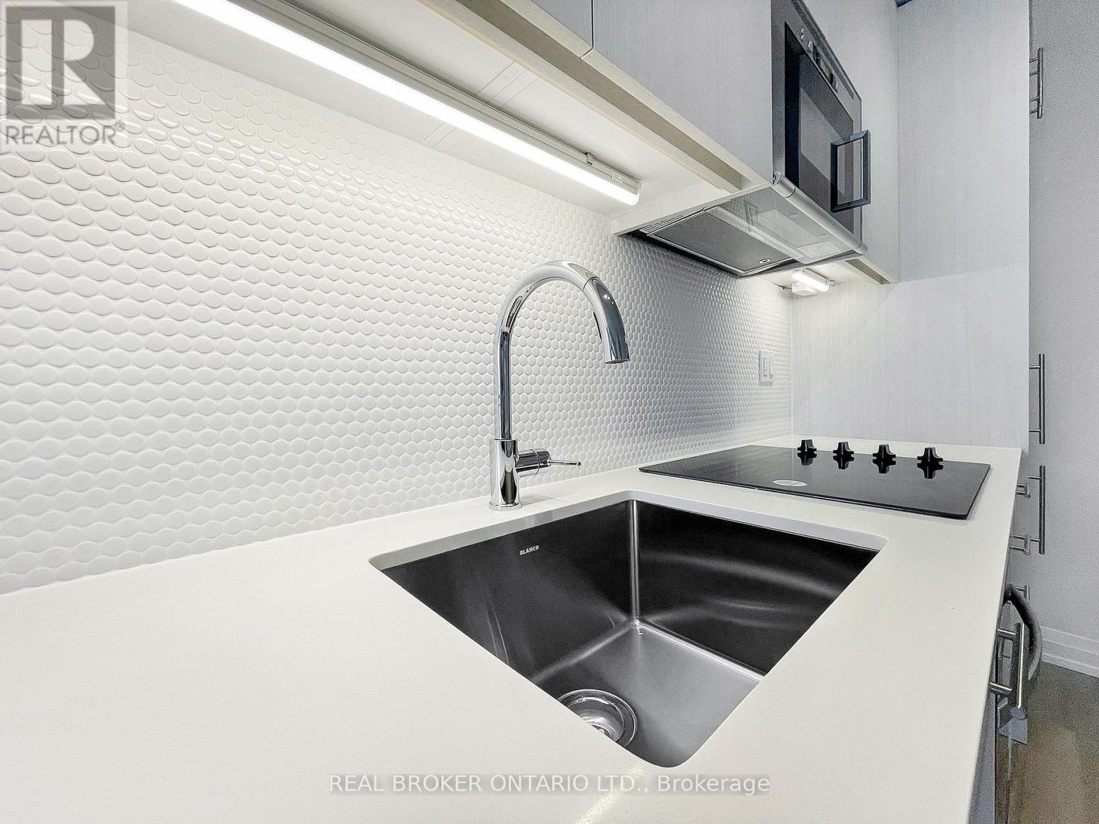 2705 - 286 Main Street, Toronto (East End-Danforth), Ontario  M4C 0B3 - Photo 8 - E12604634