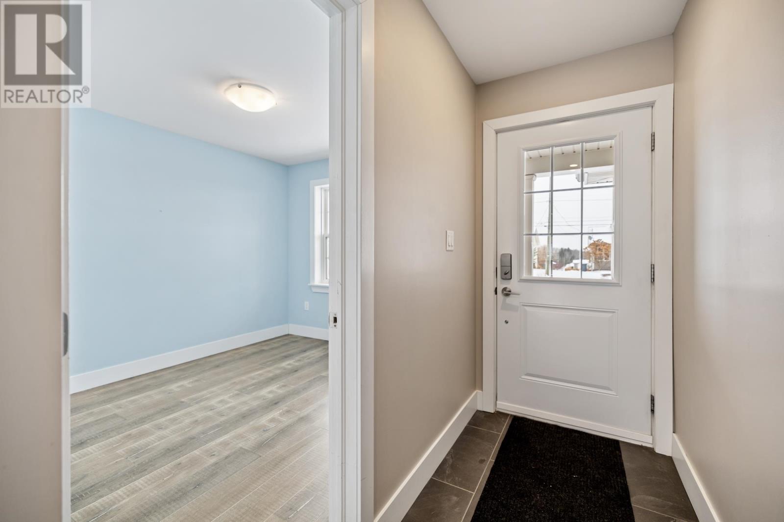 79 East Royalty Road, Charlottetown, Prince Edward Island  C1C 0V6 - Photo 6 - 202529106