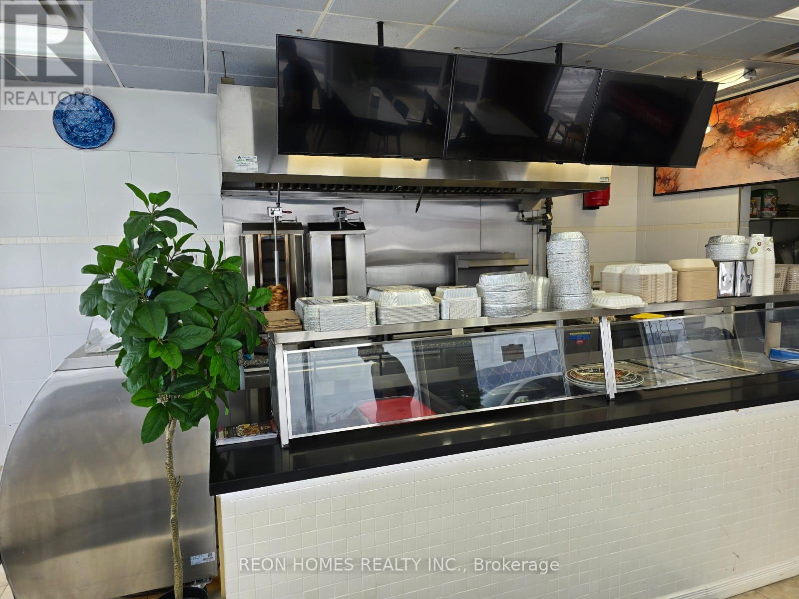 1b - 15440 Bayview Avenue, Aurora, Ontario  L4G 3G8 - Photo 2 - N12604602