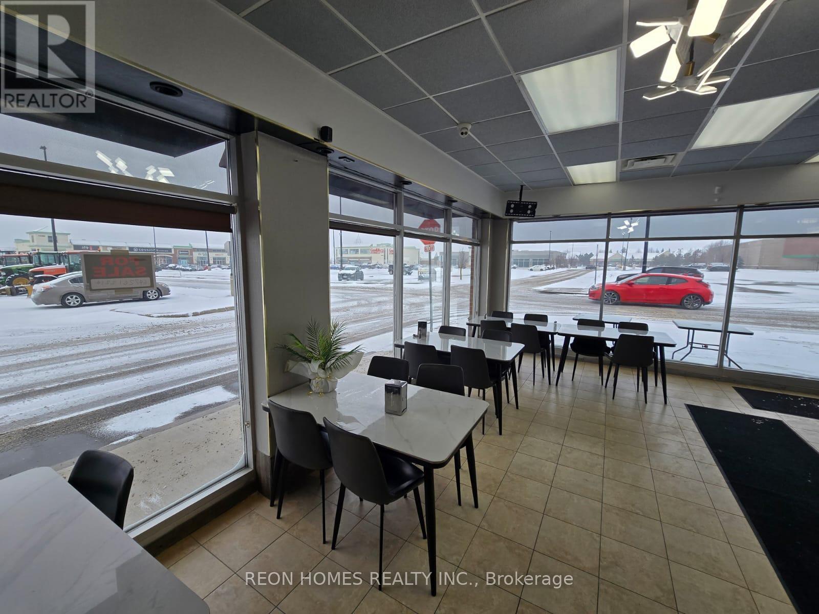 1b - 15440 Bayview Avenue, Aurora, Ontario  L4G 3G8 - Photo 5 - N12604602