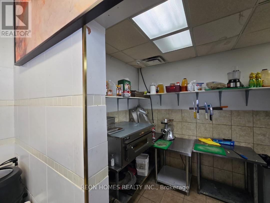 1b - 15440 Bayview Avenue, Aurora, Ontario  L4G 3G8 - Photo 7 - N12604602