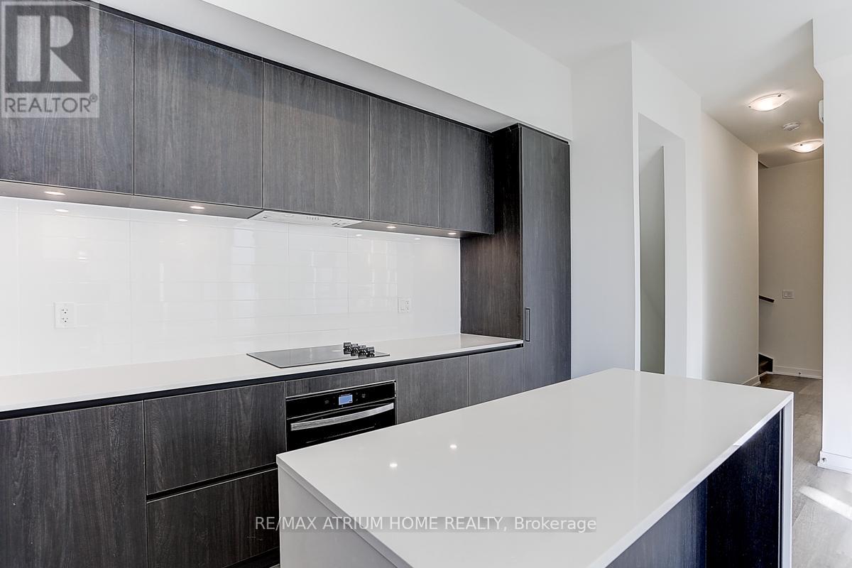 1240 - 10 David Eyer Road, Richmond Hill, Ontario  L4S 0N3 - Photo 11 - N12604646