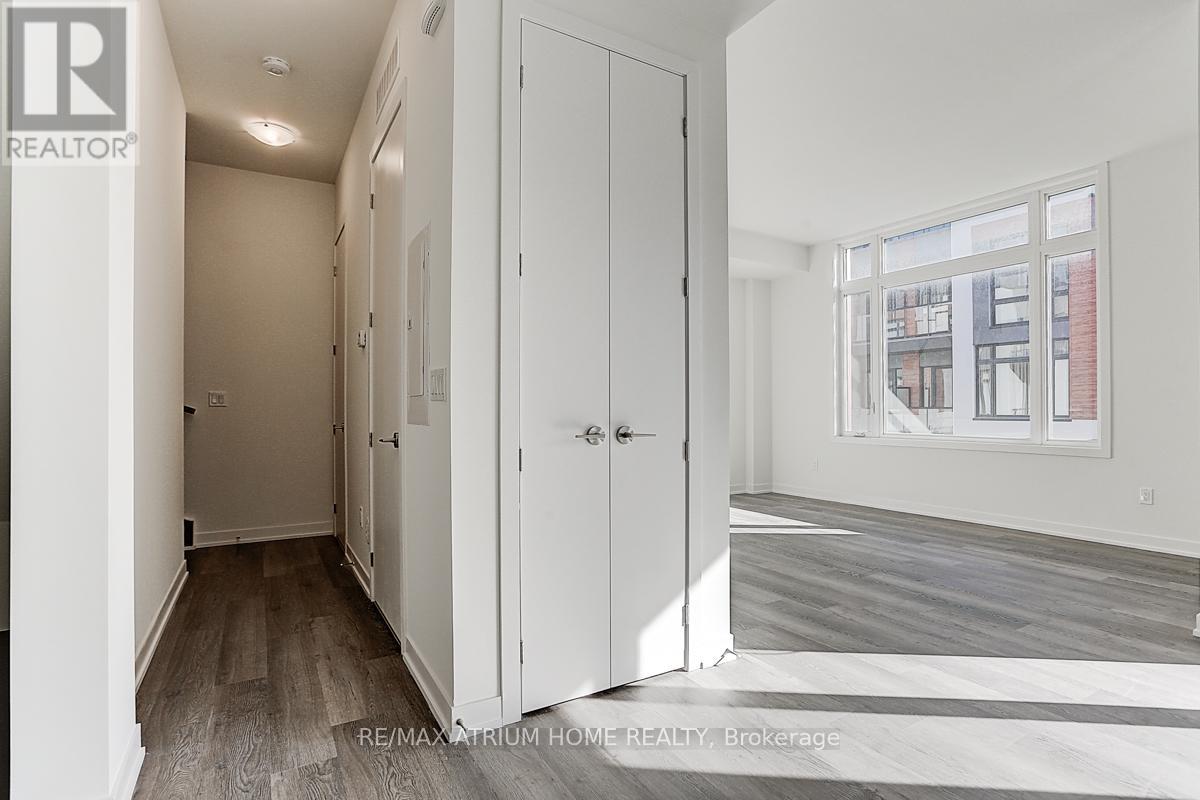 1240 - 10 David Eyer Road, Richmond Hill, Ontario  L4S 0N3 - Photo 21 - N12604646