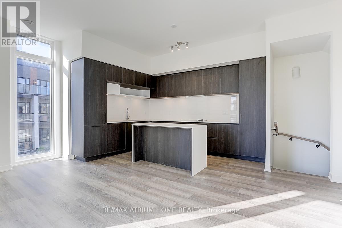 1240 - 10 David Eyer Road, Richmond Hill, Ontario  L4S 0N3 - Photo 4 - N12604646